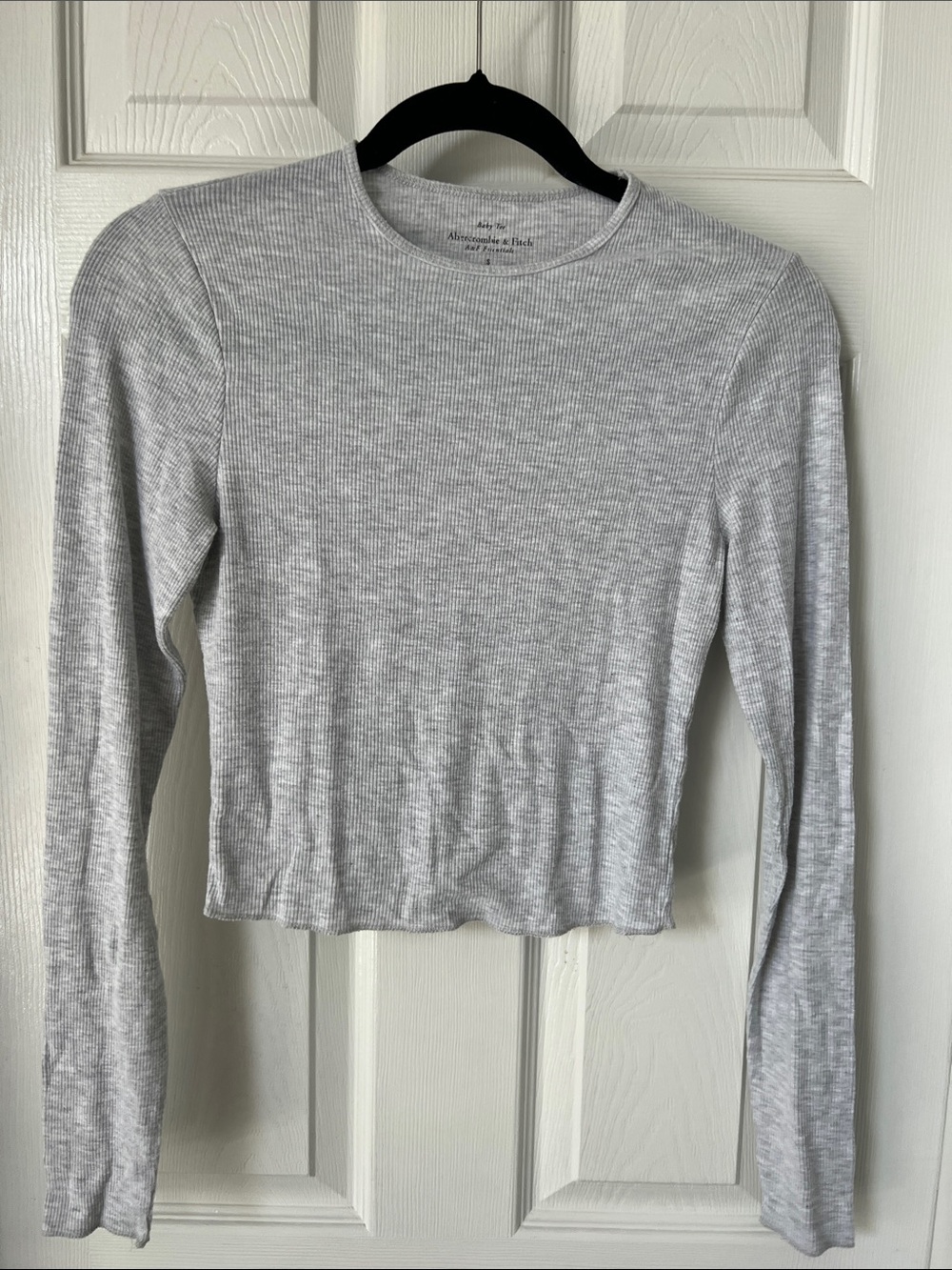 Abercrombie & Fitch, Ribbed Long Sleeve Crop Top - Light Gray, Size S